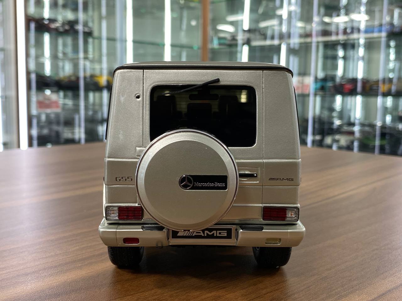 1/18 Resin Model – Mercedes-Benz G55 AMG | OttO Mobile| Gold | Limited 999 pcs