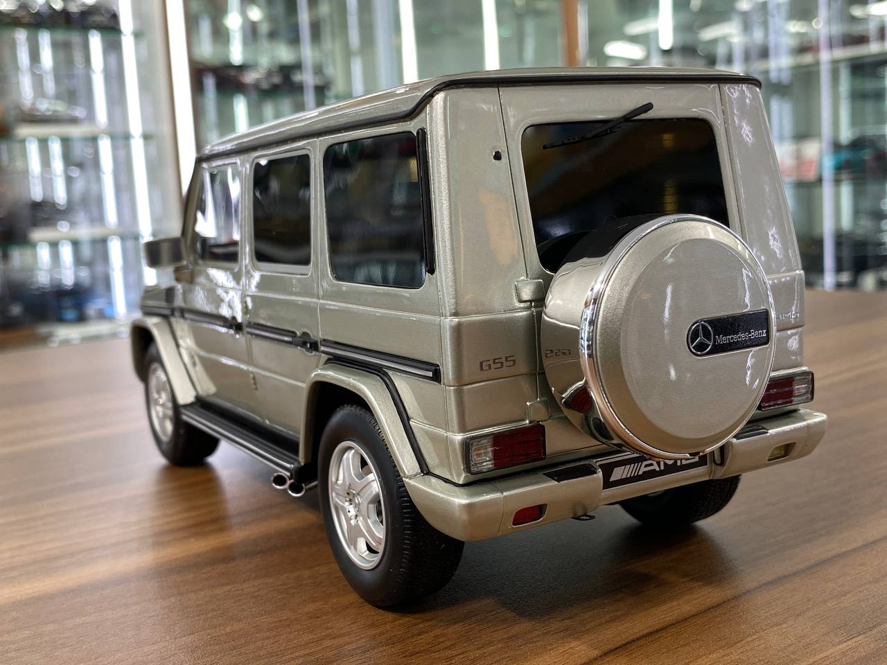 1/18 Resin Model – Mercedes-Benz G55 AMG | OttO Mobile| Gold | Limited 999 pcs