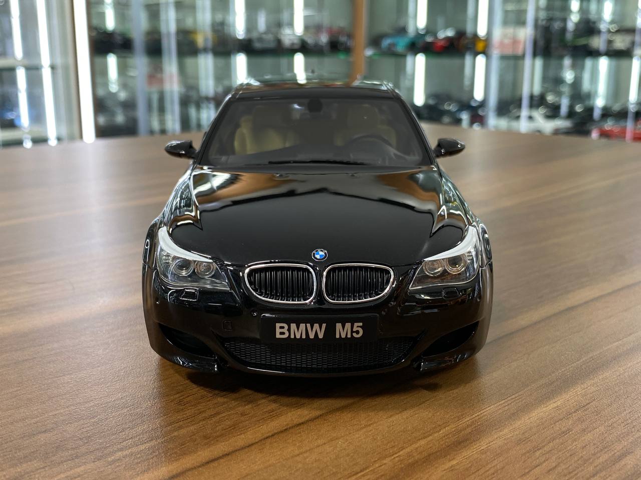 1/18 Resin Model OttO Mobile BMW M5 E61 Touring 2004 – Black – Limited 4000 pcs