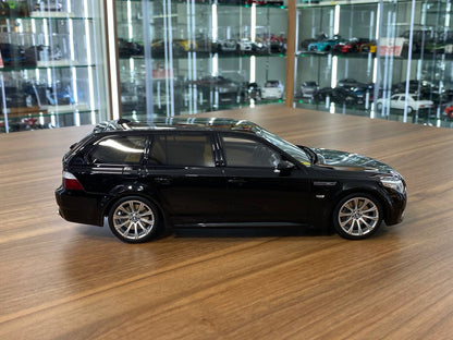 1/18 Resin Model OttO Mobile BMW M5 E61 Touring 2004 – Black – Limited 4000 pcs