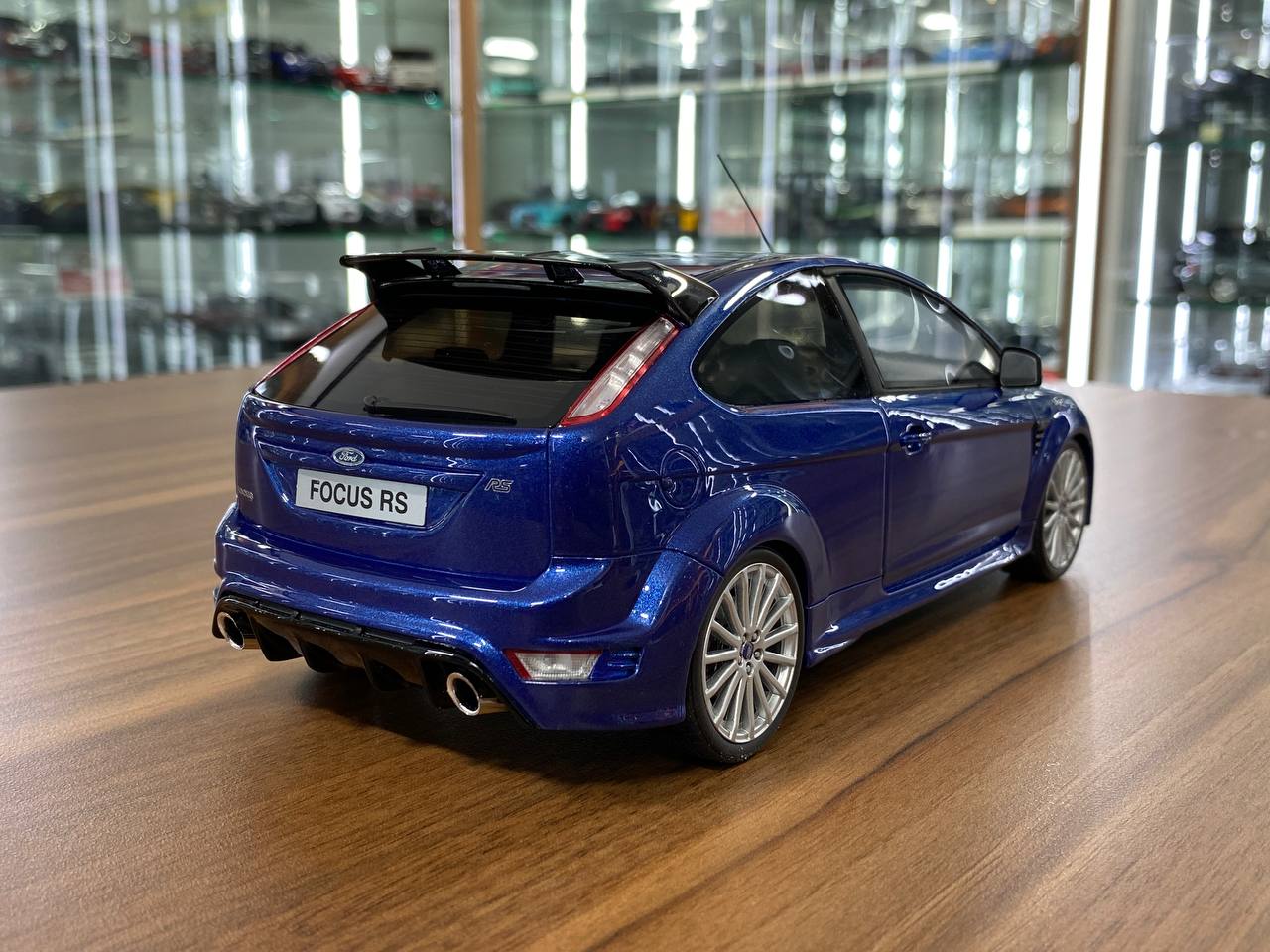 1/18 Resin OttO Mobile Ford FOCUS RSM K2 2009 Blue -Limited 3000 pcs