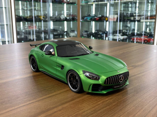 1/18 Resin Model GT Spirit Mercedes Benz AMG GT R V8 Biturbo 2017 – Green – Limited 999 pcs