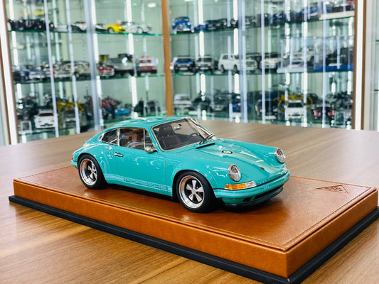 1/18 Resin Model - Make Up Porsche Singer 911 (964) Coupe (Malachite Green)