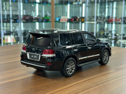 1:18 Resin V8 Model Lexus LX 570 - Black
