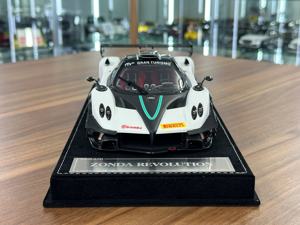1:18 H&H Models Pagani Zonda Revolution White & Black Carbon - Limited Edition 30 Pcs