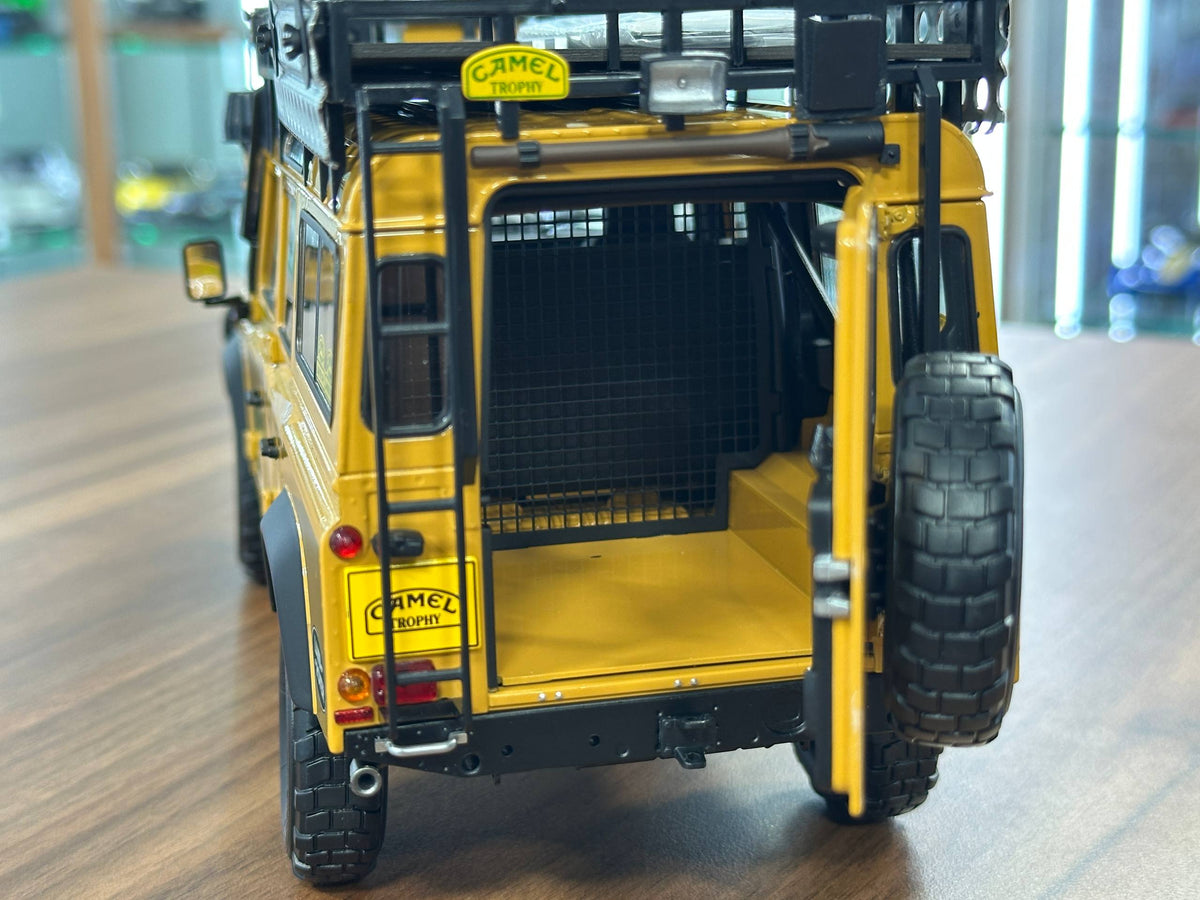 1:18 Almost Real Land Rover Defender 110 Camel Trophy Sabah-Malaysia 1993 - Yellow