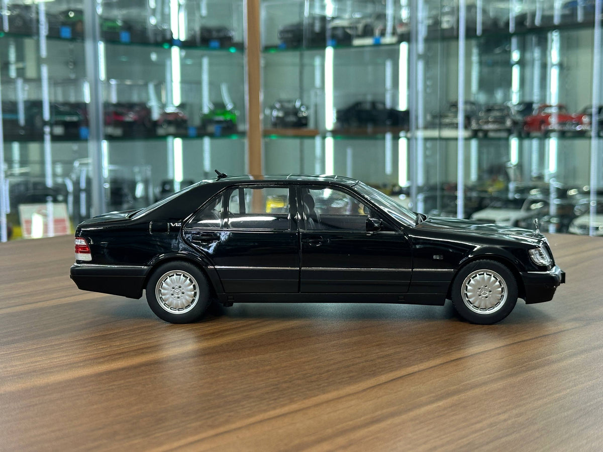 1:18 Mission Model Mercedes-Benz S 600 (W140) 1997 - Black