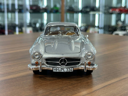 1/18 Diecast Norev Mercedes-Benz 300 SL Gullwing (W198) 1954 - Silver