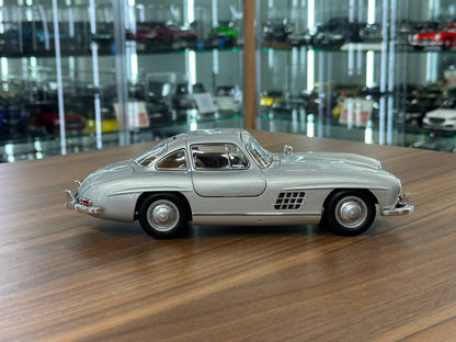 1/18 Diecast Norev Mercedes-Benz 300 SL Gullwing (W198) 1954 - Silver