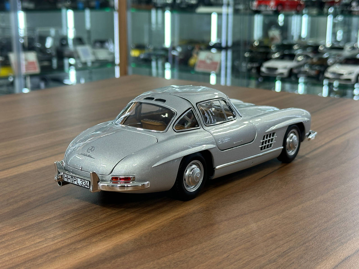 1/18 Diecast Norev Mercedes-Benz 300 SL Gullwing (W198) 1954 - Silver