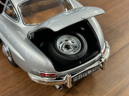 1/18 Diecast Norev Mercedes-Benz 300 SL Gullwing (W198) 1954 - Silver