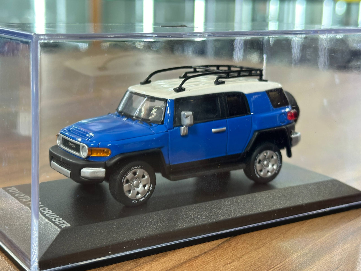Toyota FJ Cruiser Voodoo – 1/43 Diecast Model (AUTOart)