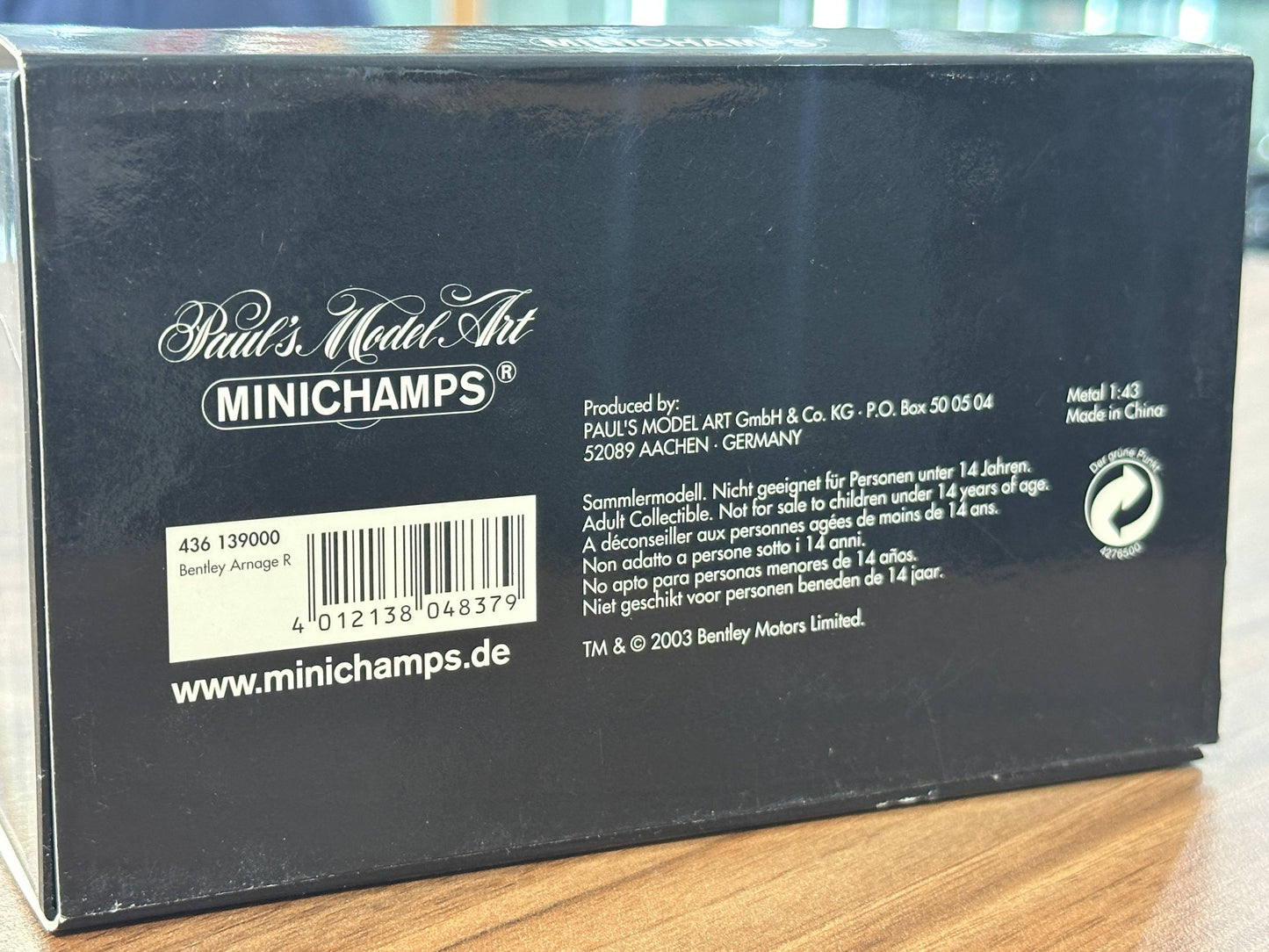 1/43 Diecast Model Bentley Arnage R –  (Minichamps)