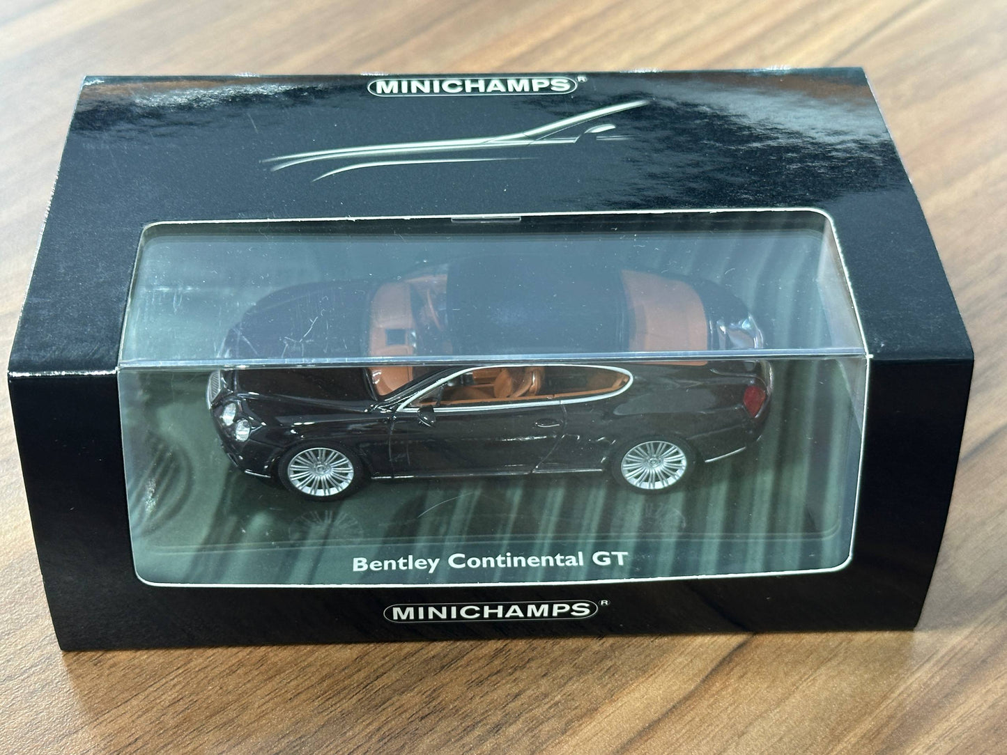 1/43 Diecast ModelBentley Continental GT 2008 – (Minichamps)