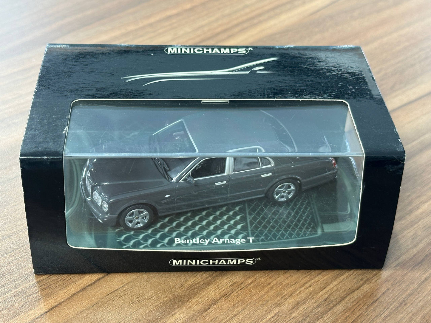 1/43 Diecast Model Bentley Arnage T 2003 – Grey Metallic (Minichamps)