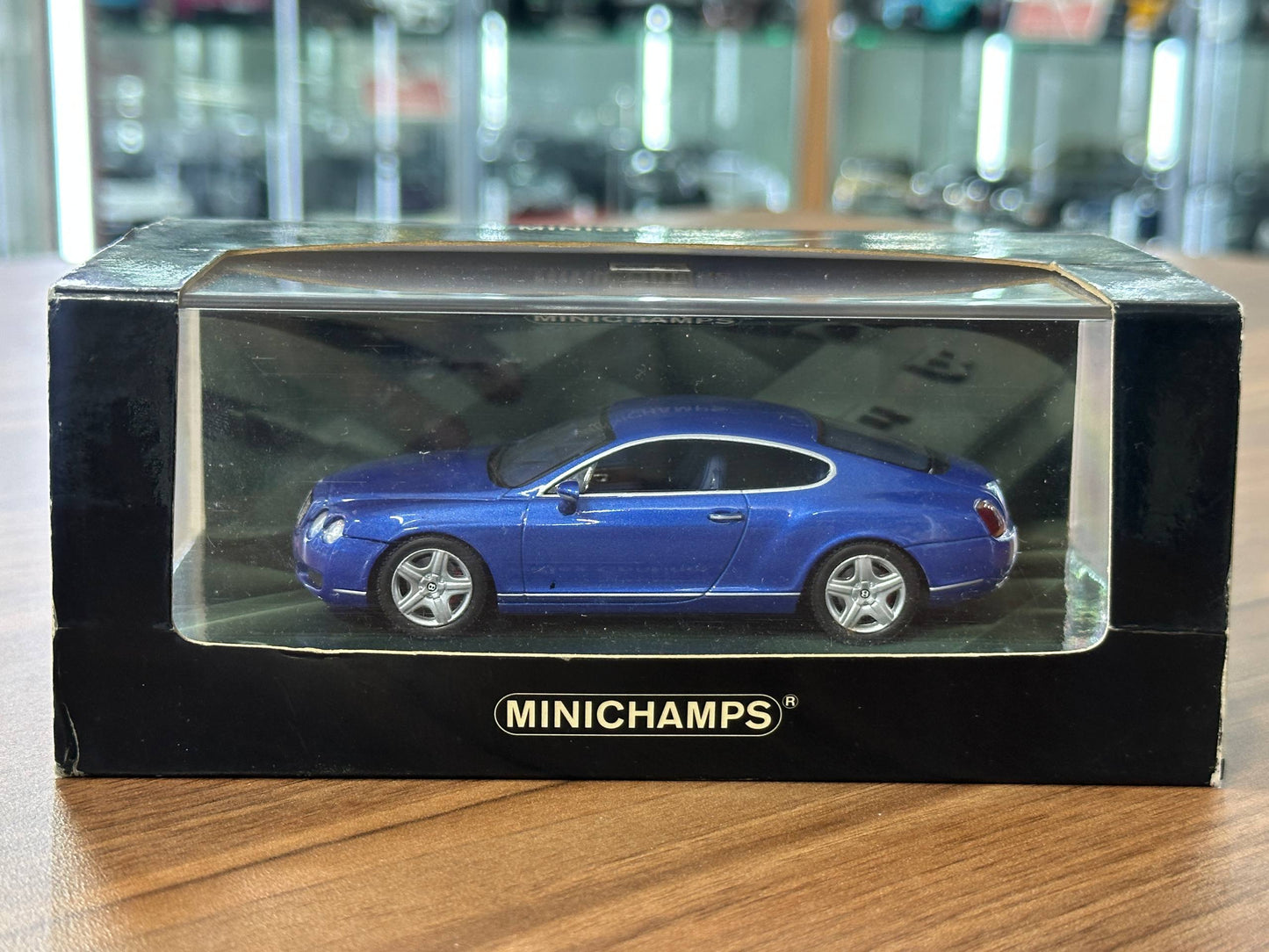 Bentley Continental GT – 1/43 Diecast Model (Minichamps)