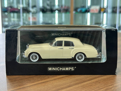 Bentley S1 Continental Flying Spur 1956 in Cream – 1/43 Diecast Model (Minichamps)
