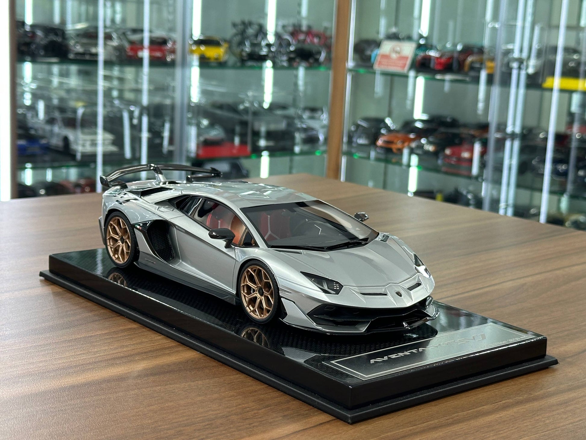 1:18 Resin Dino Model Lamborghini Aventador SVJ – Silver ( Limited to 30 pcs)