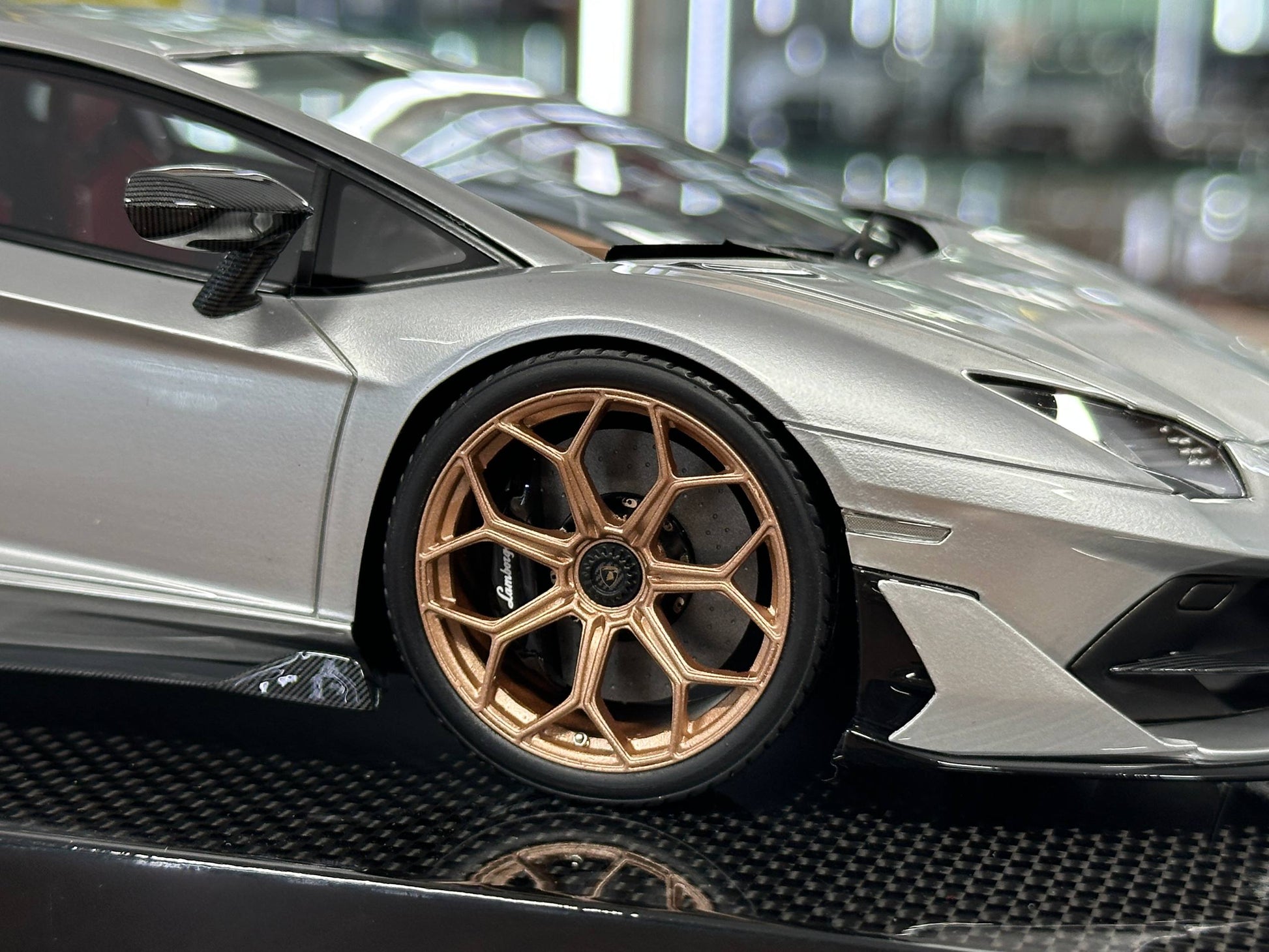 1:18 Resin Dino Model Lamborghini Aventador SVJ – Silver ( Limited to 30 pcs)