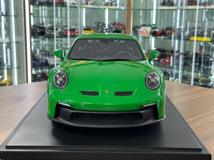 1/8 Resin GT Spirit Porsche 911 GT3 – Green (Limited to 300 pcs)