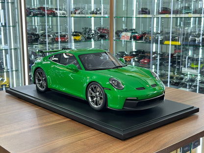 1/8 Resin GT Spirit Porsche 911 GT3 – Green (Limited to 300 pcs)
