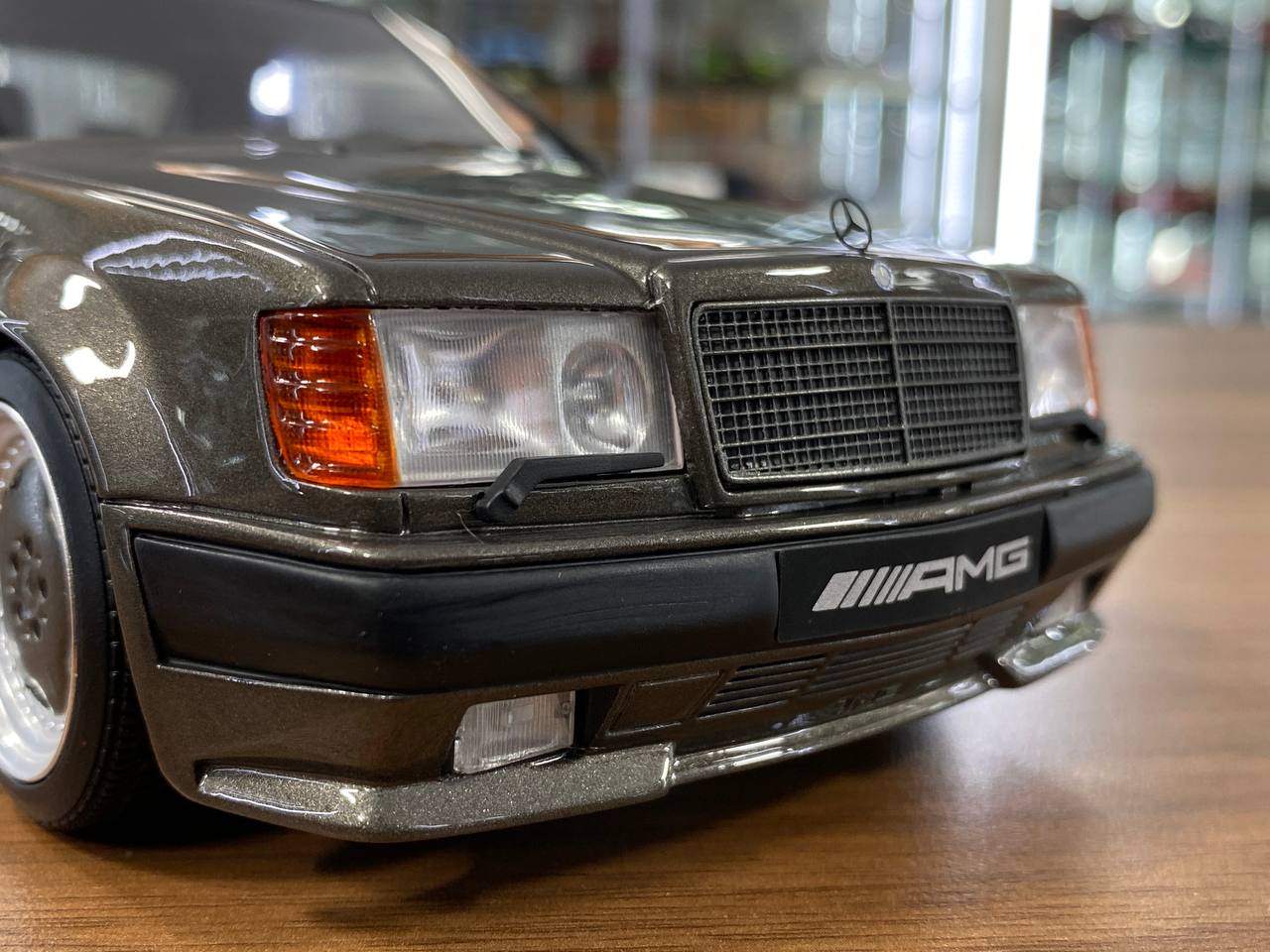 1/18 Resin Mercedes-Benz 300 CE 6.0 (C124) 1990 - Grey by OttOMobile - Limited 999 pcs