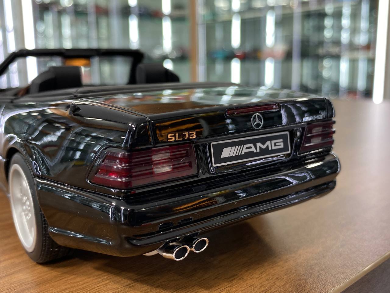 1/18 Resin Mercedes-Benz SL 73 AMG (R129) Convertible 1991 - Black by OttOMobile - Limited 2000 pcs