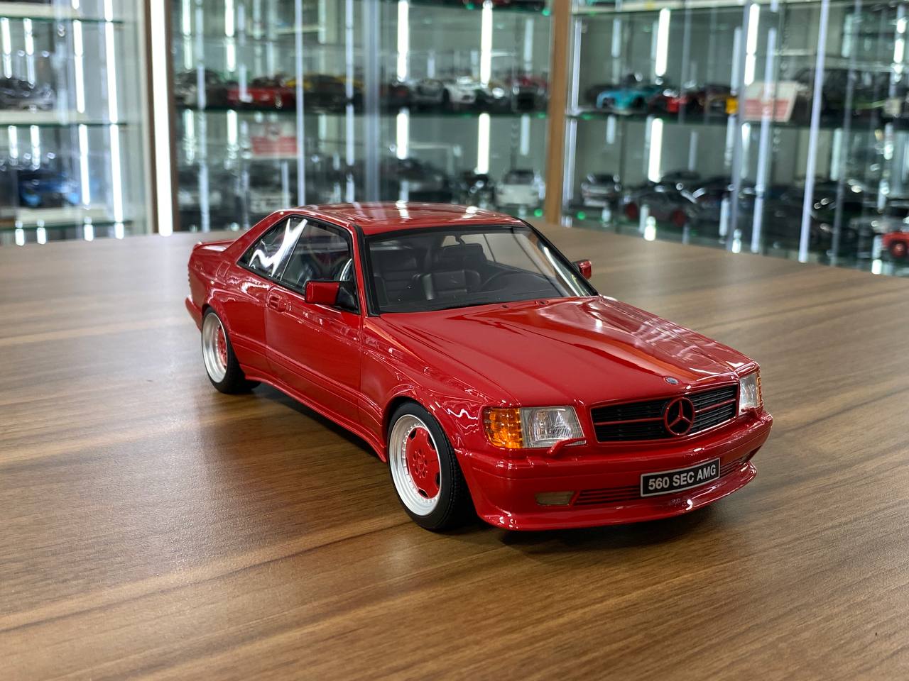 1/18 Resin Mercedes-Benz 560 SEC AMG (W126) 1987 - Signal Red by OttOMobile - Limited 2000 pcs