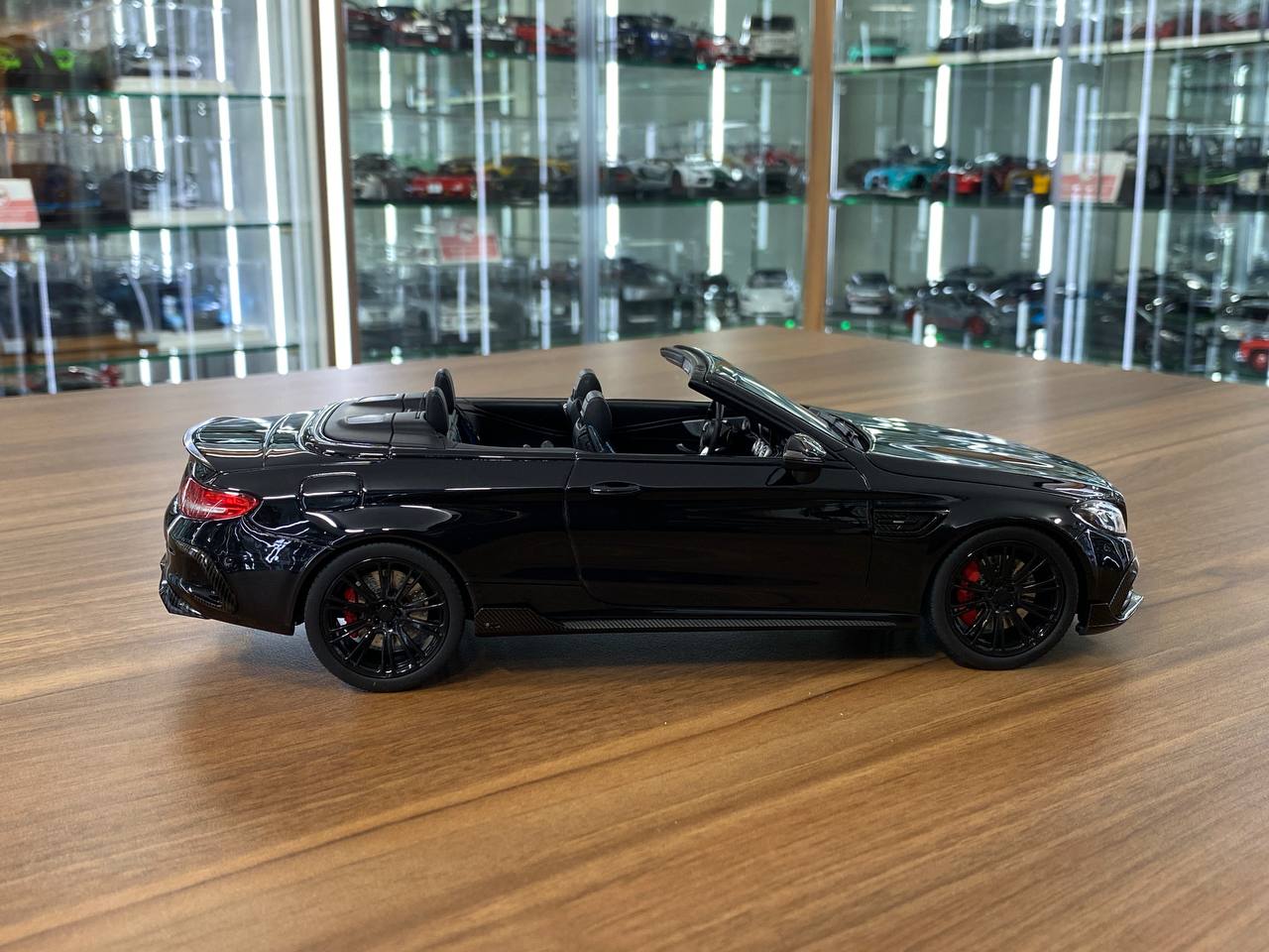 1/18 Resin Mercedes Benz BRABUS 650 C63 S in Black by GTSpirit Limited 500 pcs