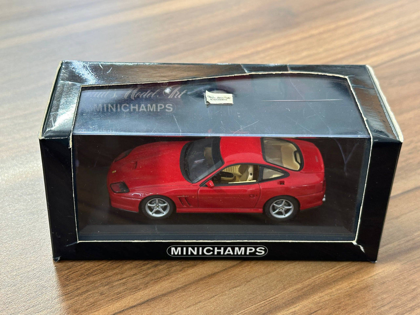 1/43 Diecast Model Ferrari 550 Maranello 1996 in Red (Minichamps)