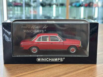 1/43 Diecast Model Mercedes-Benz 230 E 1976 in Red (Minichamps)
