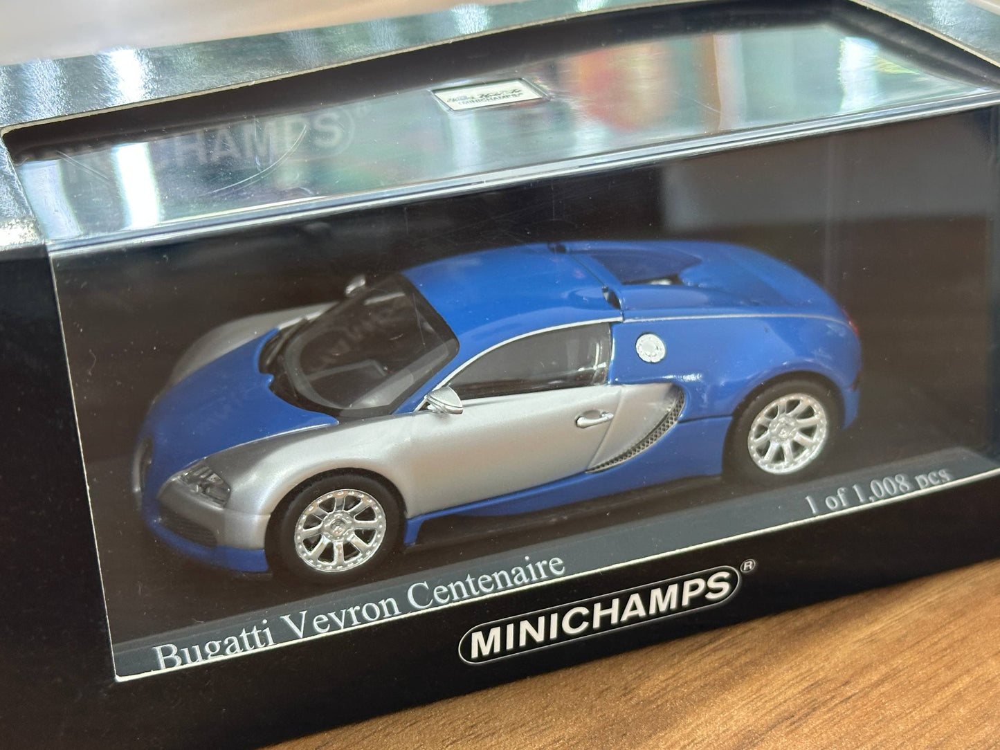 Minichamps Bugatti Veyron Centenaire (2009) – Chrome/Blue – 1:43 Diecast Model