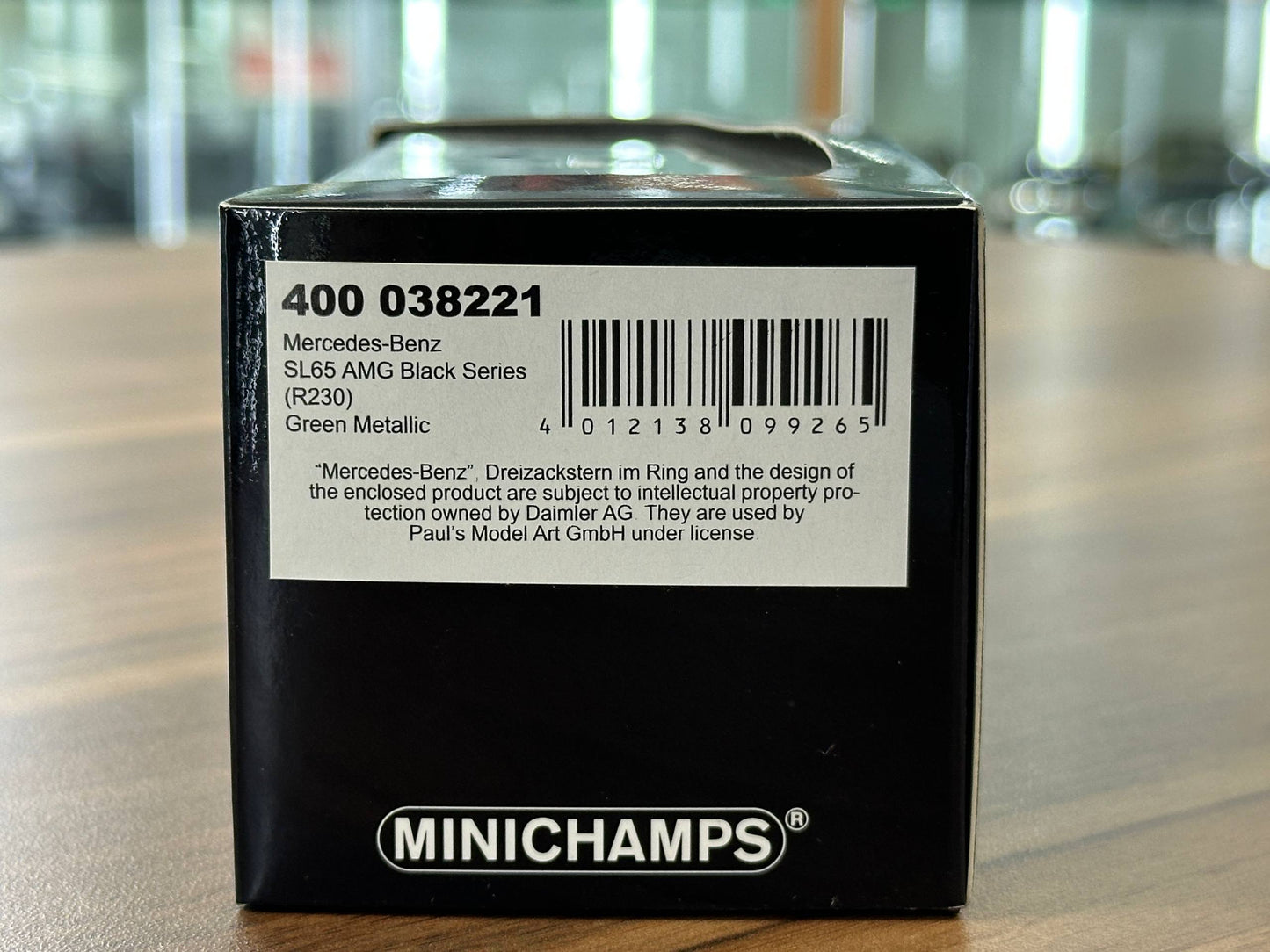 1/43 Diecast Model  Mercedes-Benz SL65 Black Series (R230) (Minichamps)