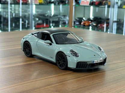 1/18 Diecast Maisto Porsche 911 Targa 4 GTS 992.2 grey