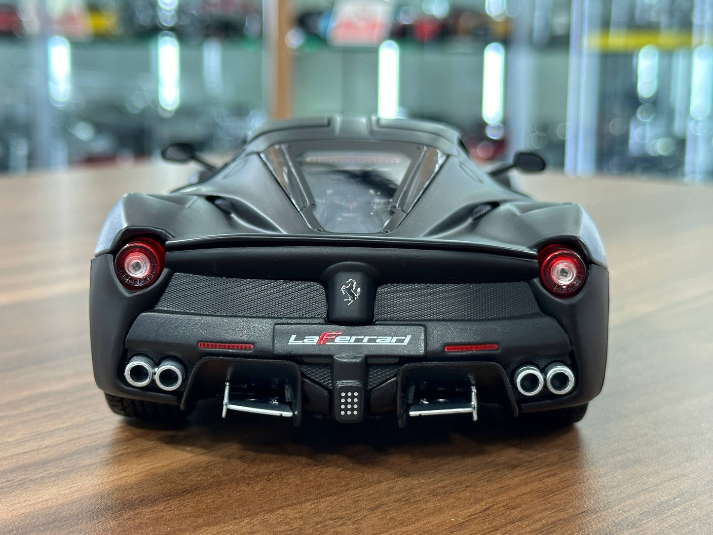 1/18 Metal Diecast Bburago Signature Series Ferrari Laferrari Matt Black