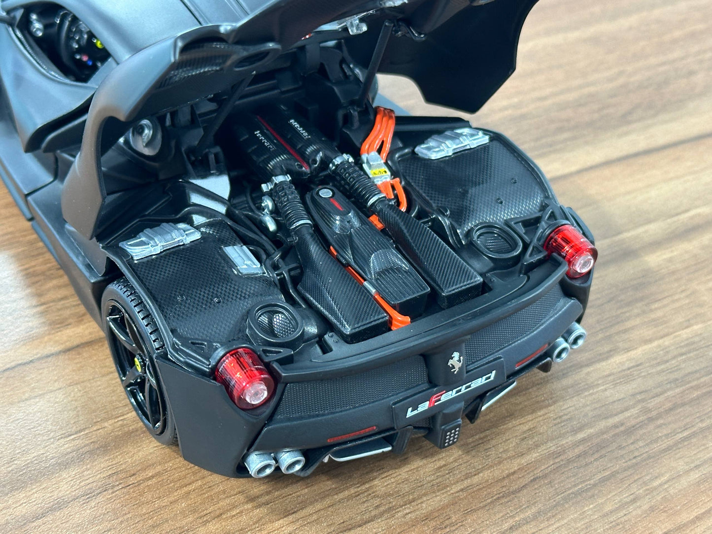 1/18 Metal Diecast Bburago Signature Series Ferrari Laferrari Matt Black