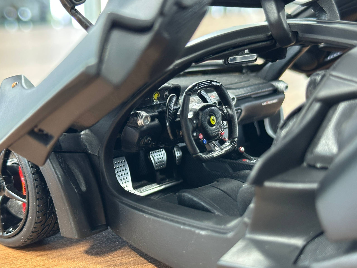 1/18 Metal Diecast Bburago Signature Series Ferrari Laferrari Matt Black