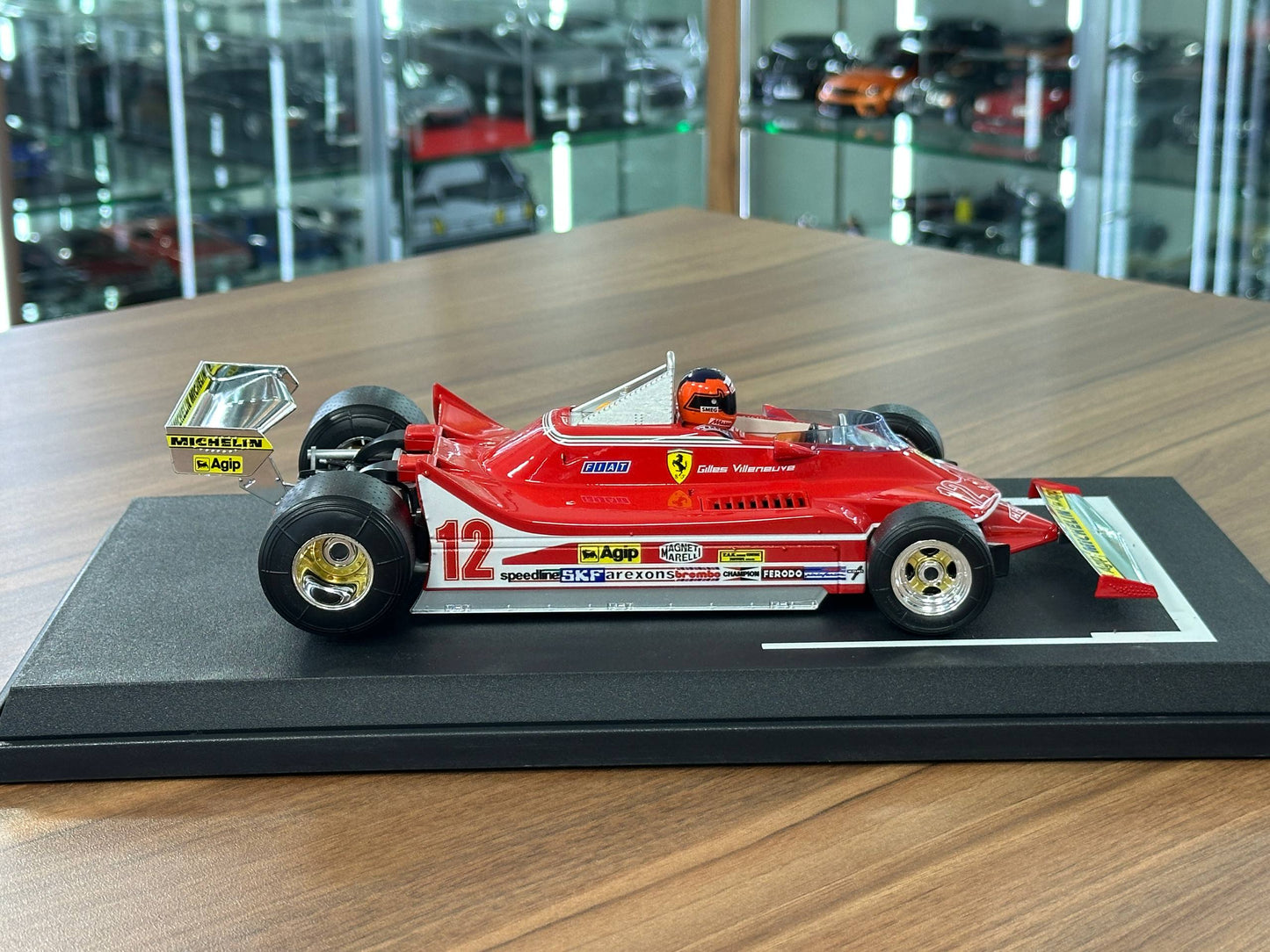 1/18 Metal Diecast Bburago Ferrari 312T4 G. VILLENEUVE 1979 GP SOUTH AFRICA WINNER Red
