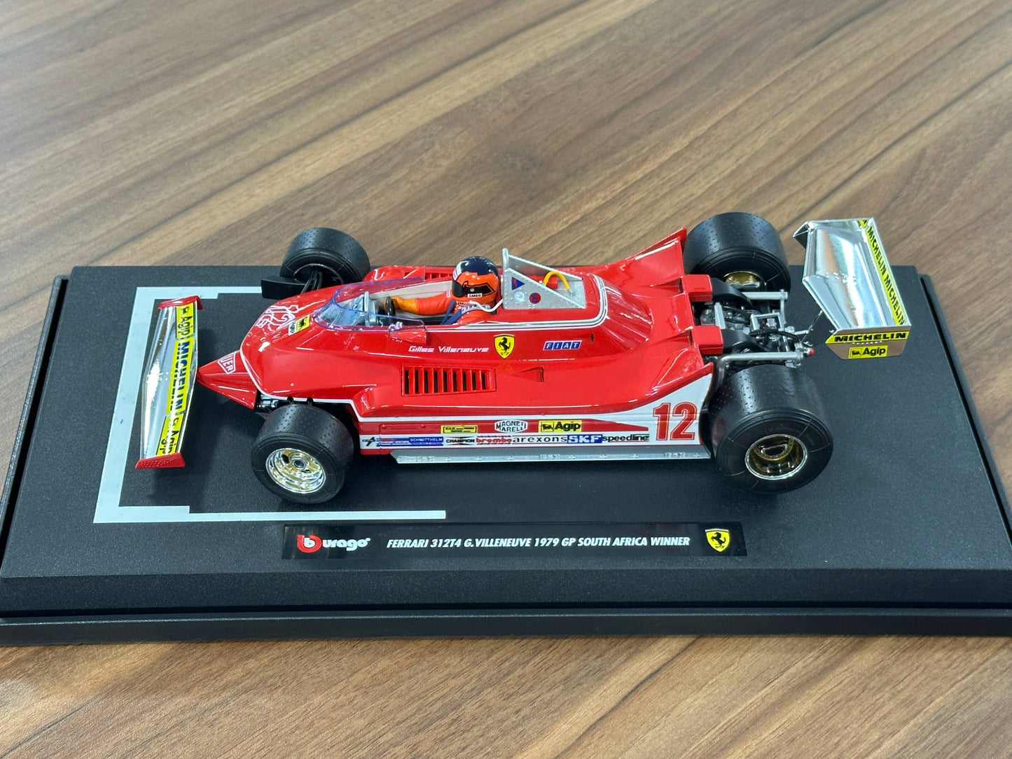 1/18 Metal Diecast Bburago Ferrari 312T4 G. VILLENEUVE 1979 GP SOUTH AFRICA WINNER Red