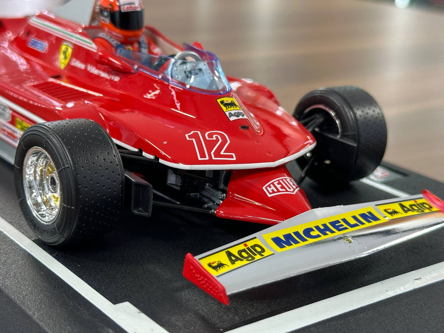 1/18 Metal Diecast Bburago Ferrari 312T4 G. VILLENEUVE 1979 GP SOUTH AFRICA WINNER Red