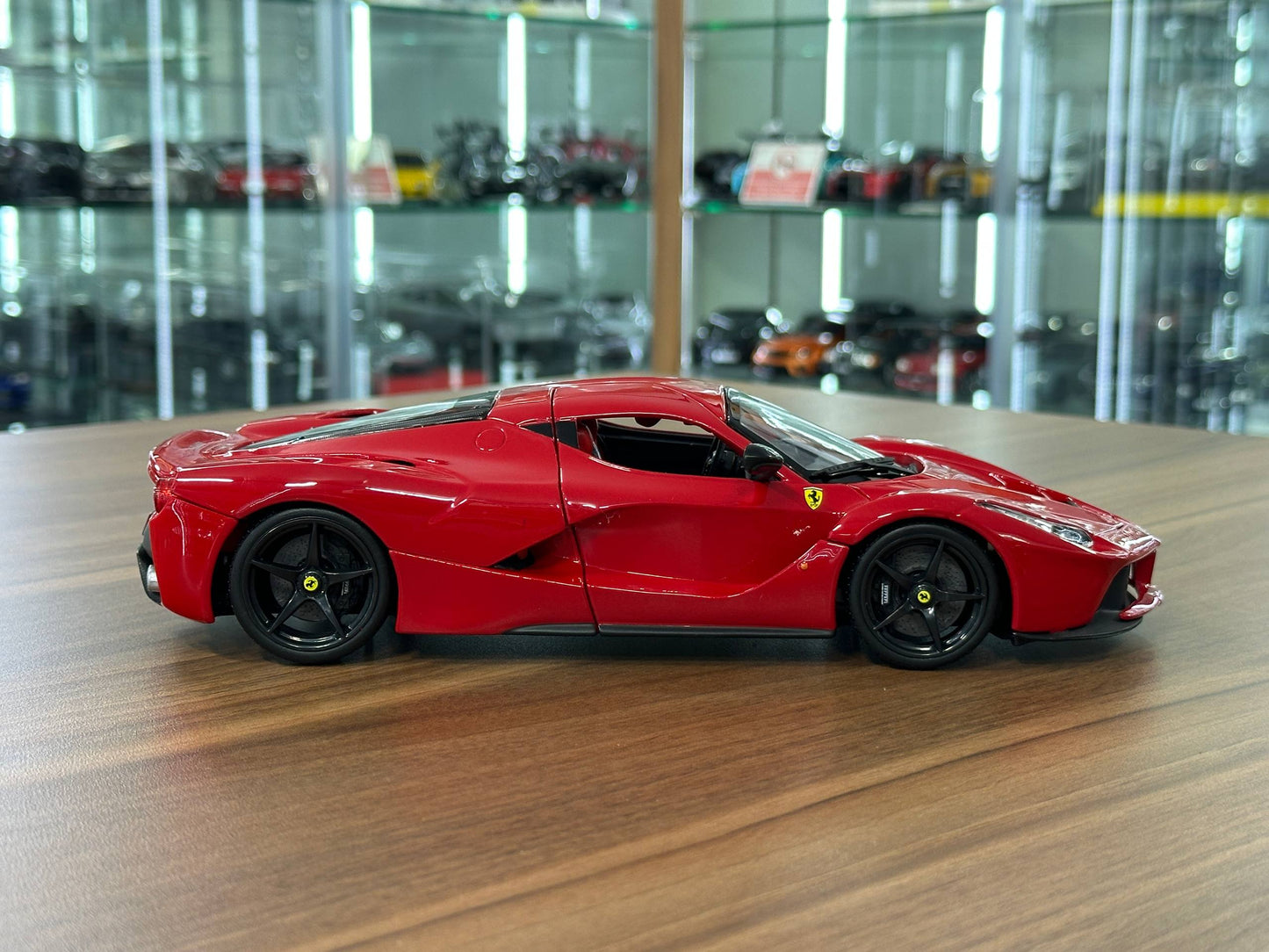 1/18 Metal Diecast Bburago Ferrari La Ferrari Red