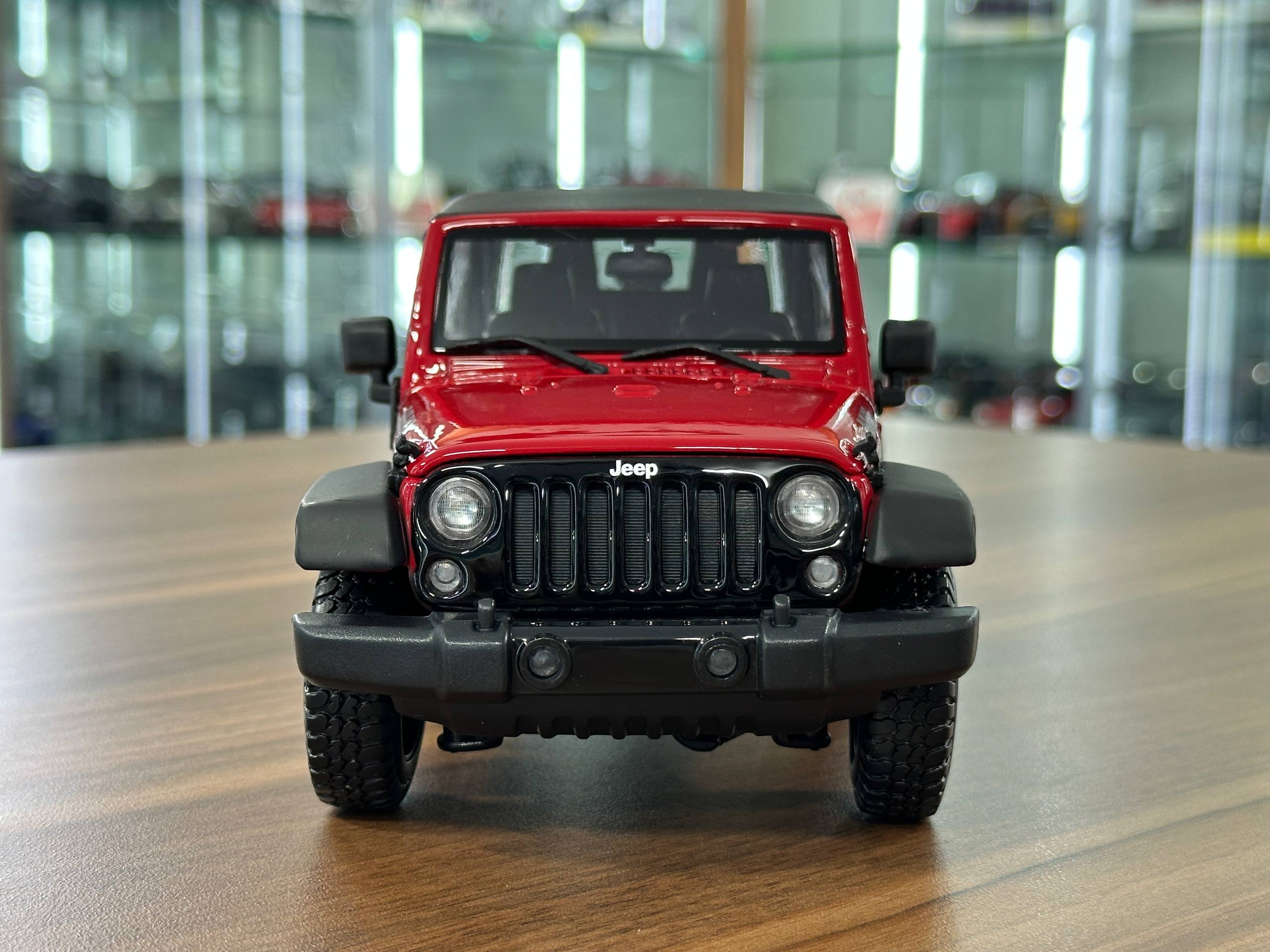 1/18 Diecast Full opening Maisto Jeep Wrangler 2014 Red – dturman.com