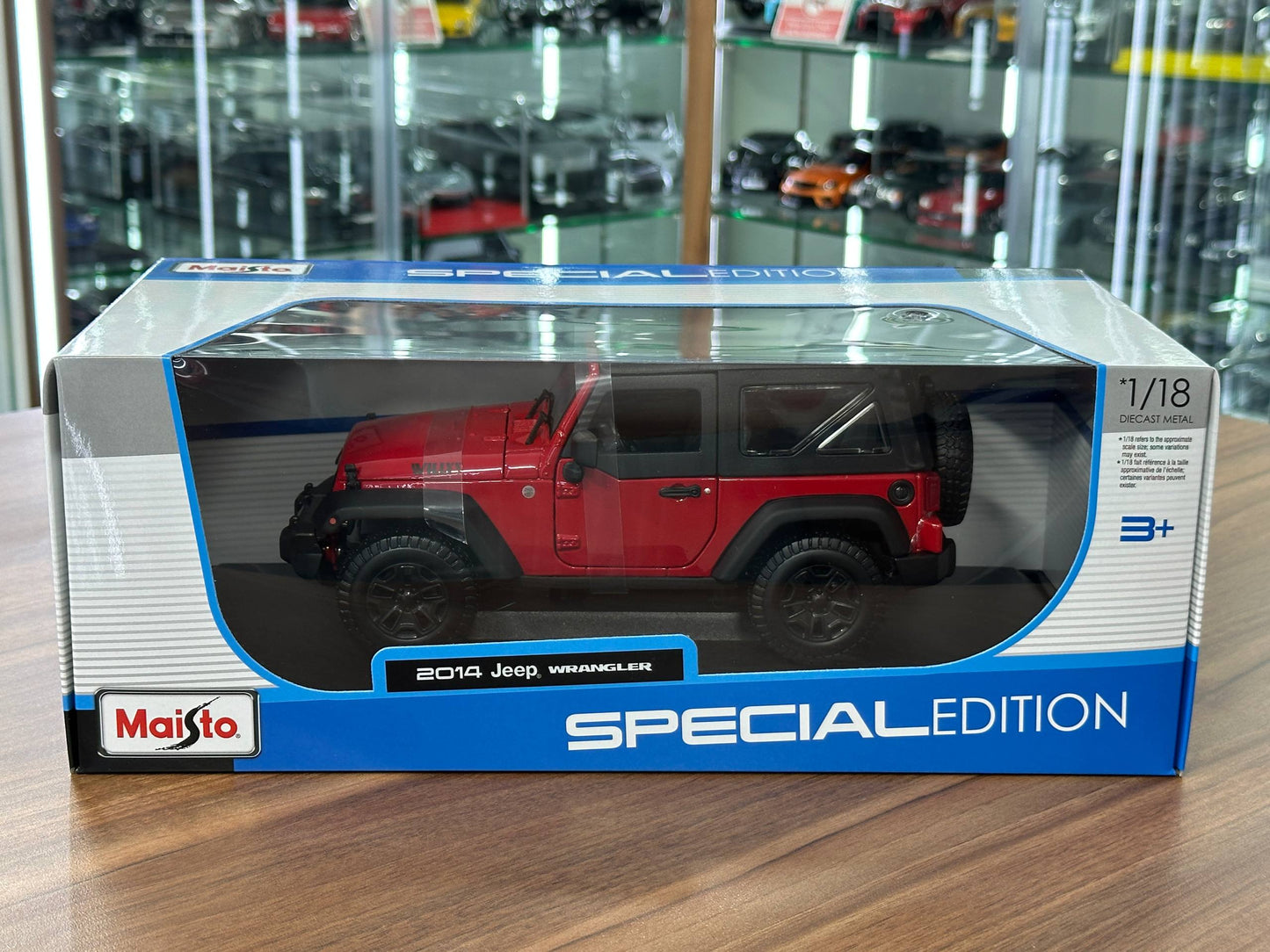 1/18 Diecast Full opening  Maisto Jeep Wrangler 2014 Red