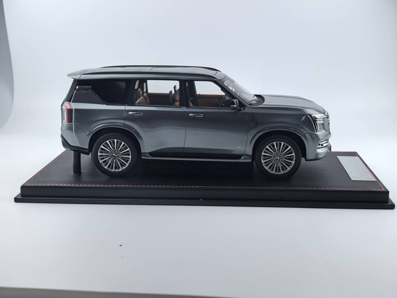 ★[Pre-Order | Delivery Sep 2025] 1/18 Diamand Nissan Patrol Y63  Premium – Grey – Limited Edition 50 pcs