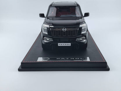 ★[Pre-Order | Delivery Sep 2025] 1/18 Diamand Nissan Patrol Y63 Platinum – Black – Limited Edition (75 pcs)