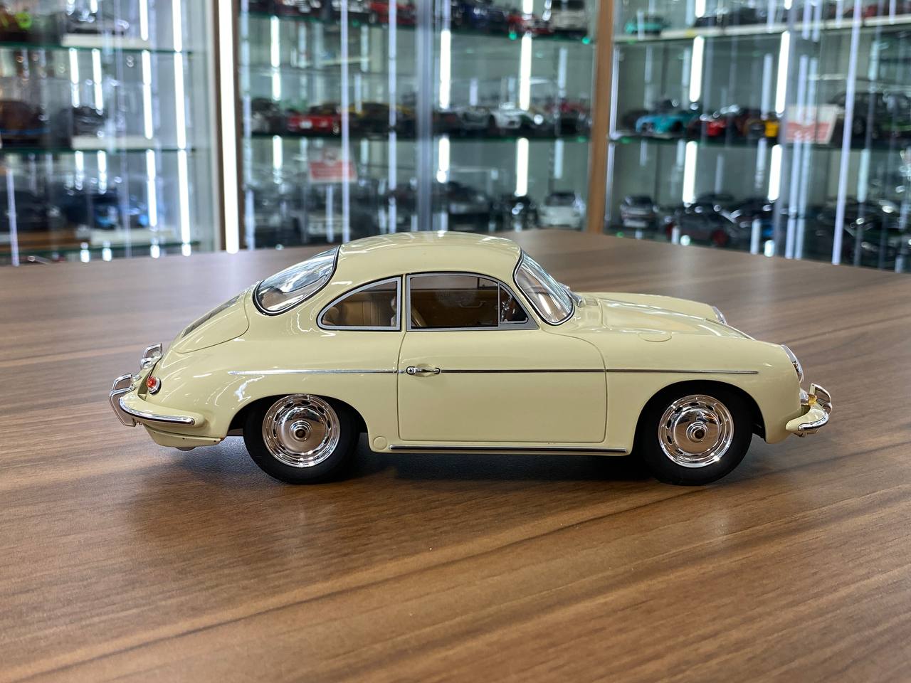1/18 Resin Porsche 356B 2000 GS Carrera 2 1962 in Beige by GT Spirit - Limited 1000 pcs