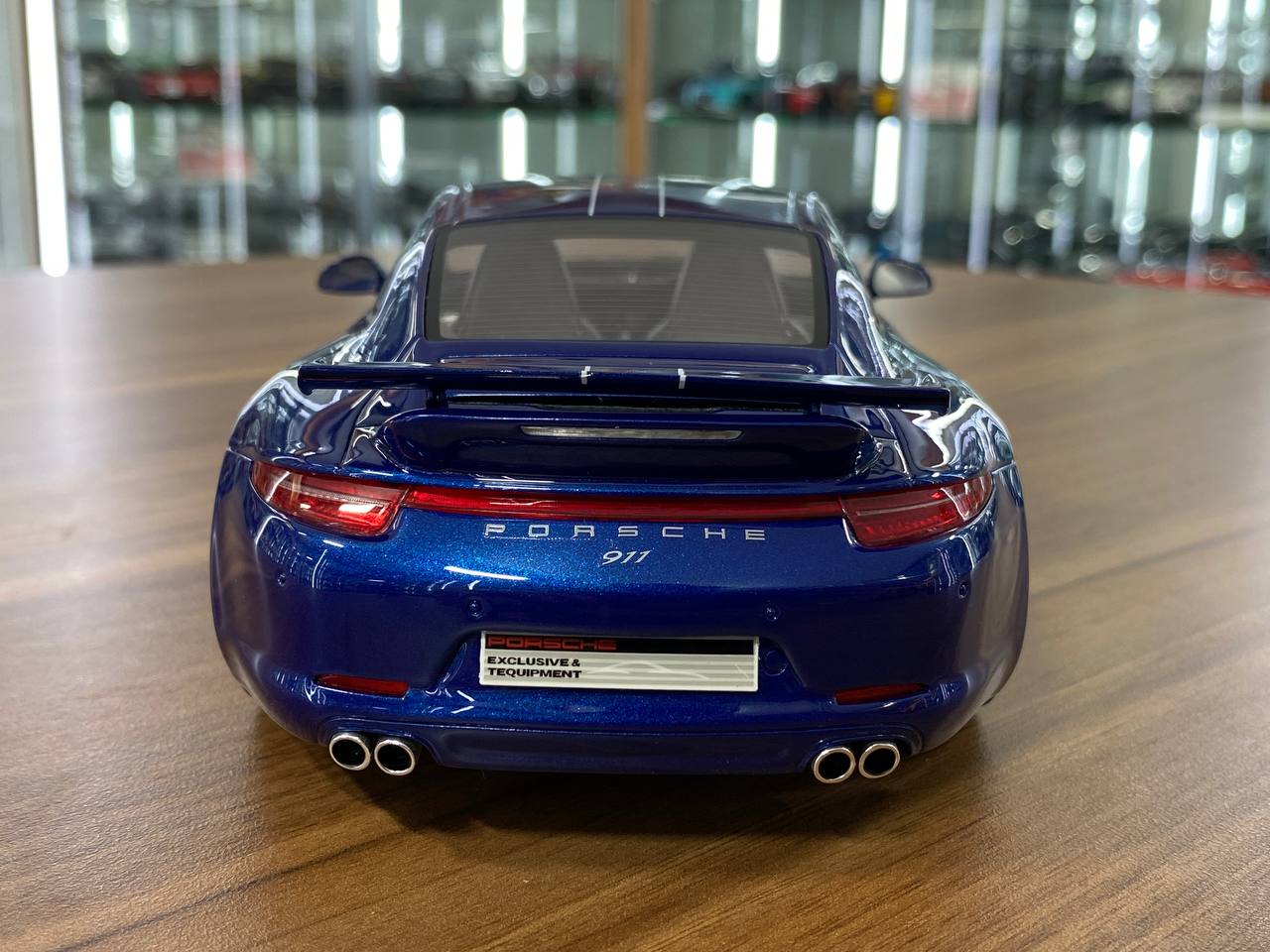 1/18 Resin Porsche 911 (991) Carrera 4S 5M FANS in Blue by GTSpirit - Limited 1000 pcs