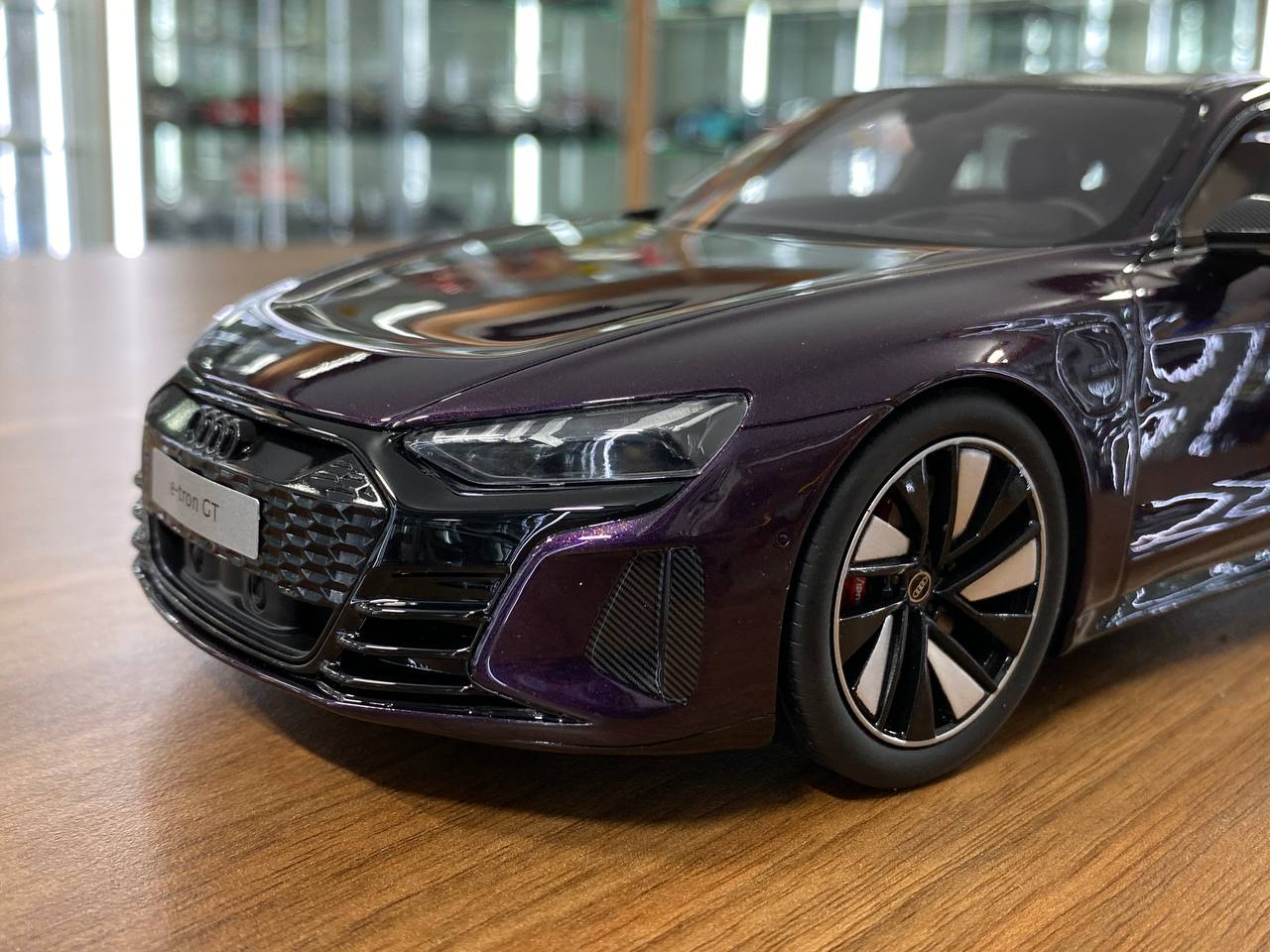 1/18 Resin Audi RS E-Tron GT in Dark Purple by GTSpirit - Limited 999 pcs