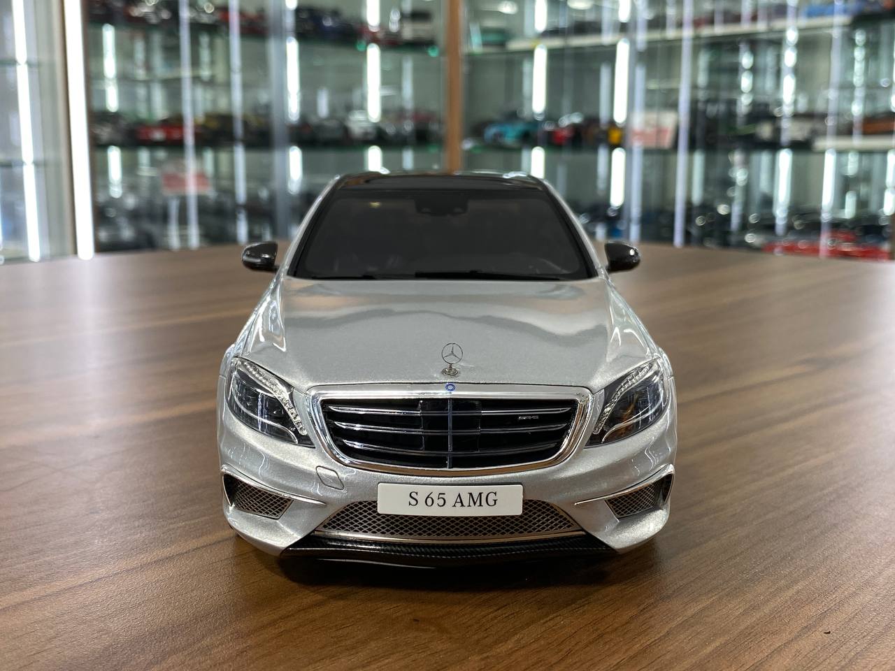 1/18 Resin Mercedes Benz S 65 AMG W222 2016 in Silver by GTSpirit -Limited 1500 pcs