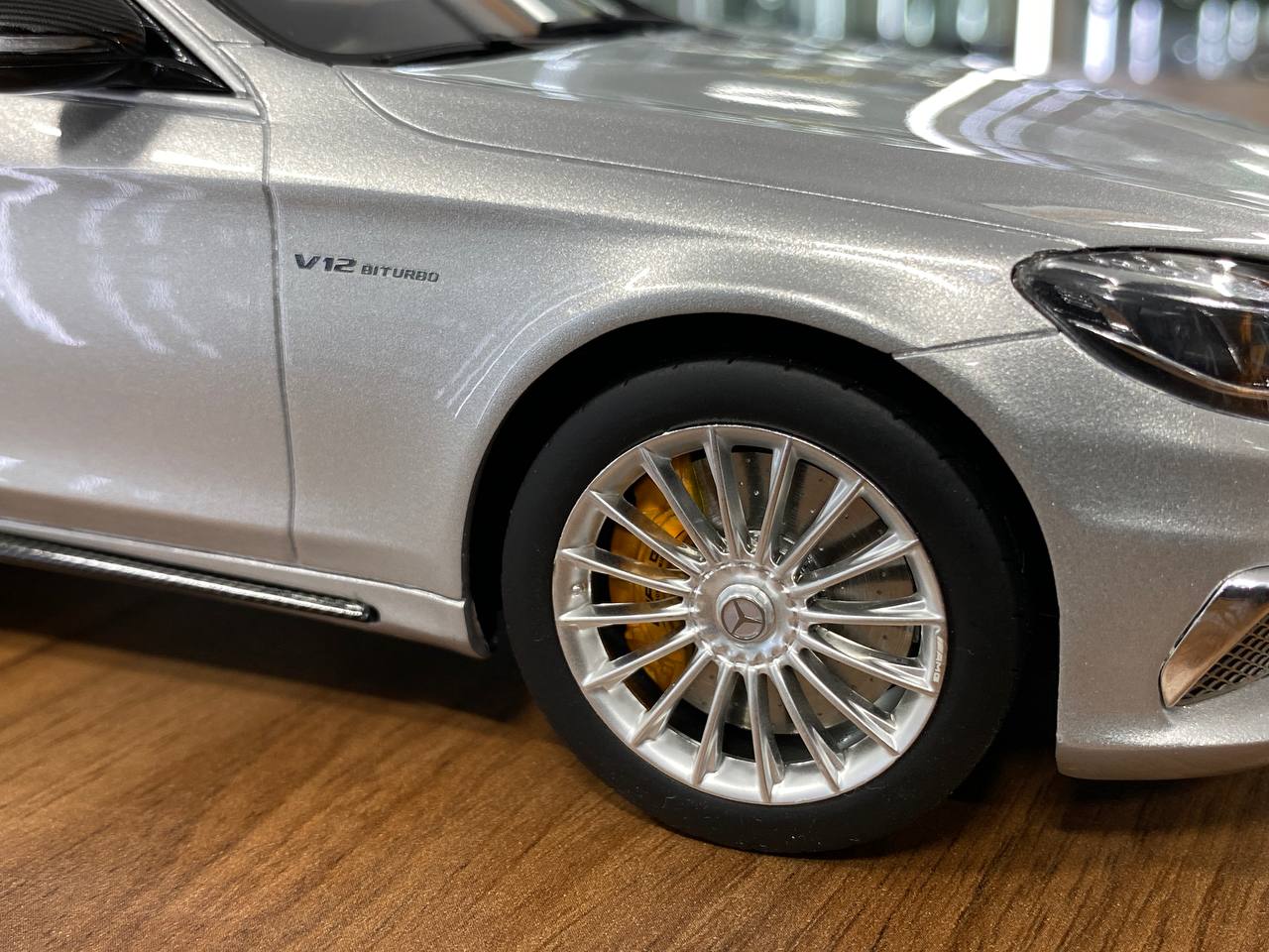 1/18 Resin Mercedes Benz S 65 AMG W222 2016 in Silver by GTSpirit -Limited 1500 pcs